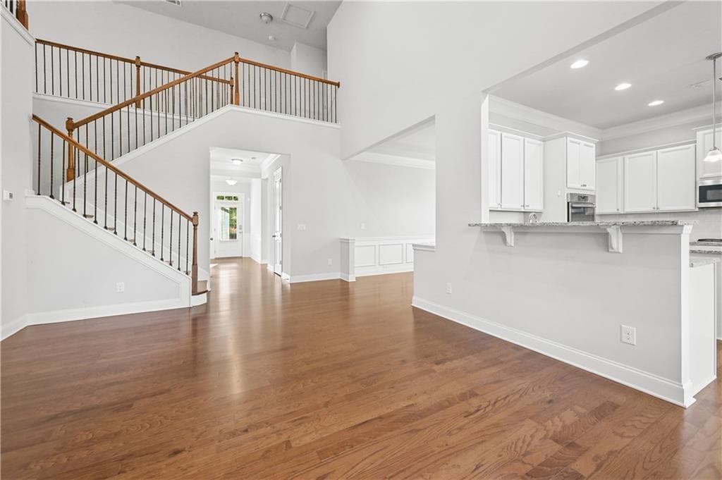 5 bedroom, 5 bathroom, 2,490 sq ft single family residence for rent at 4045 Suwanee Green Parkway, Suwanee, GA 30024 for $3,400 a month — photo 3