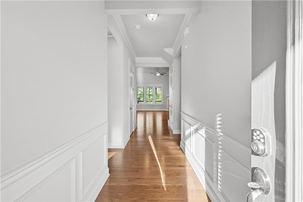 5 bedroom, 5 bathroom, 2,490 sq ft single family residence for rent at 4045 Suwanee Green Parkway, Suwanee, GA 30024 for $3,400 a month — photo 4