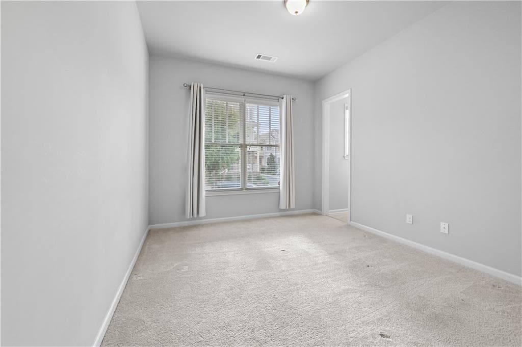 5 bedroom, 5 bathroom, 2,490 sq ft single family residence for rent at 4045 Suwanee Green Parkway, Suwanee, GA 30024 for $3,400 a month — photo 5