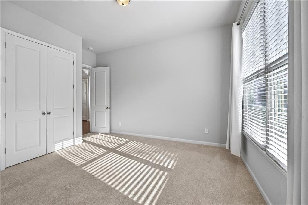 5 bedroom, 5 bathroom, 2,490 sq ft single family residence for rent at 4045 Suwanee Green Parkway, Suwanee, GA 30024 for $3,400 a month — photo 7