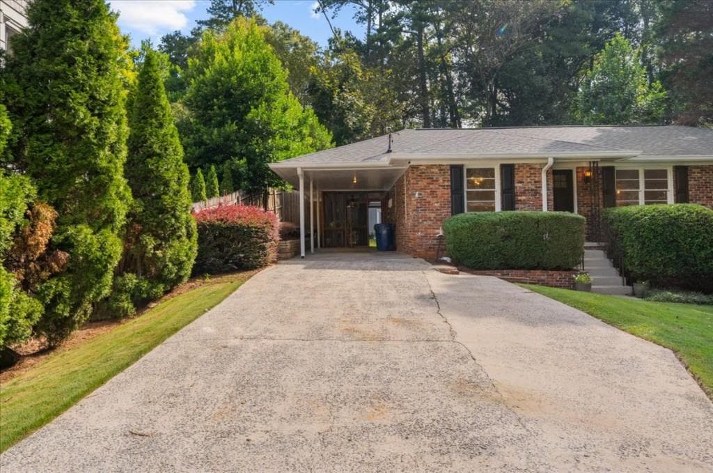 3 bedroom, 3 bathroom, 1,643 sq ft single family residence for rent at 2201 Fairway Circle, Brookhaven, GA 30319 for $3,750 a month — photo 4