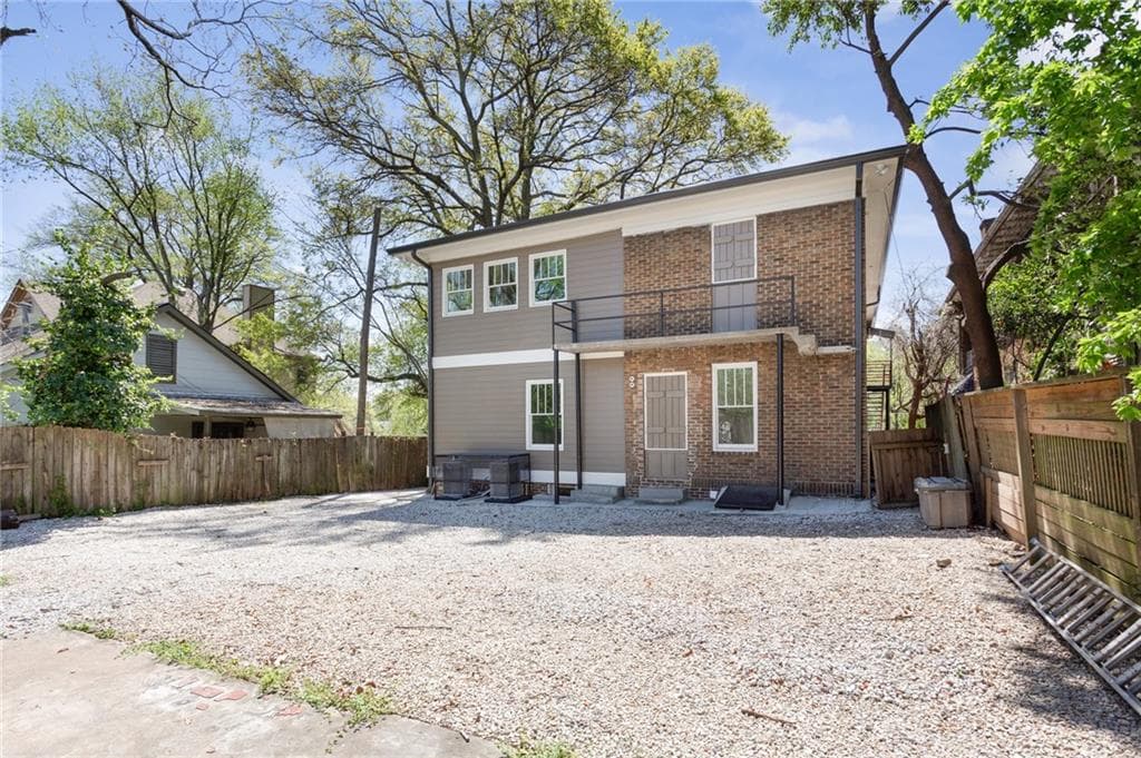 1 bedroom, 1 bathroom, 900 sq ft quadruplex for rent at 512 Ralph Mcgill Boulevard 3, Atlanta, GA 30312 for $2,300 a month — photo 2
