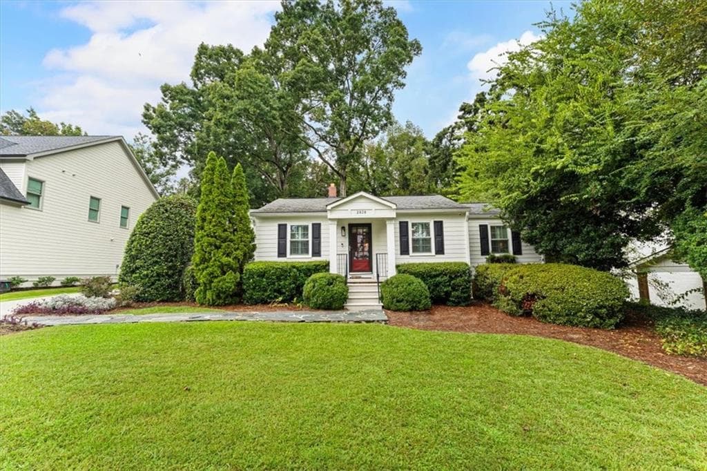 3 bedroom, 2 bathroom, 1,400 sq ft single family residence for sale at 2838 N Thompson Road, Atlanta, GA 30319 — photo 5
