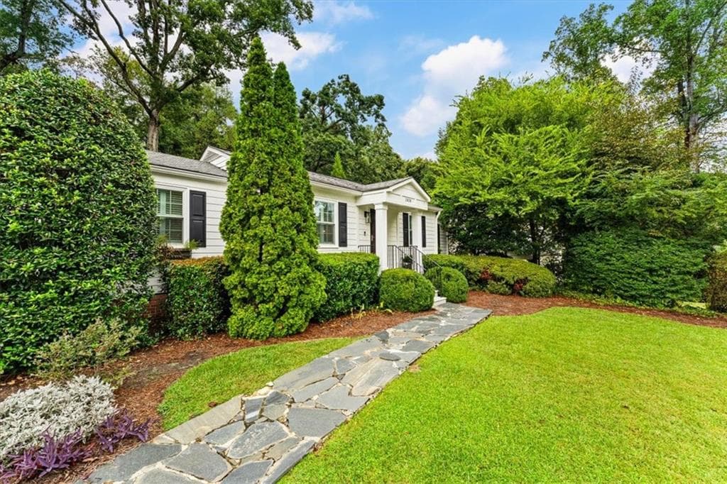 3 bedroom, 2 bathroom, 1,400 sq ft single family residence for sale at 2838 N Thompson Road, Atlanta, GA 30319 — photo 7