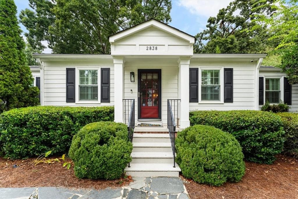 3 bedroom, 2 bathroom, 1,400 sq ft single family residence for sale at 2838 N Thompson Road, Atlanta, GA 30319 — photo 9