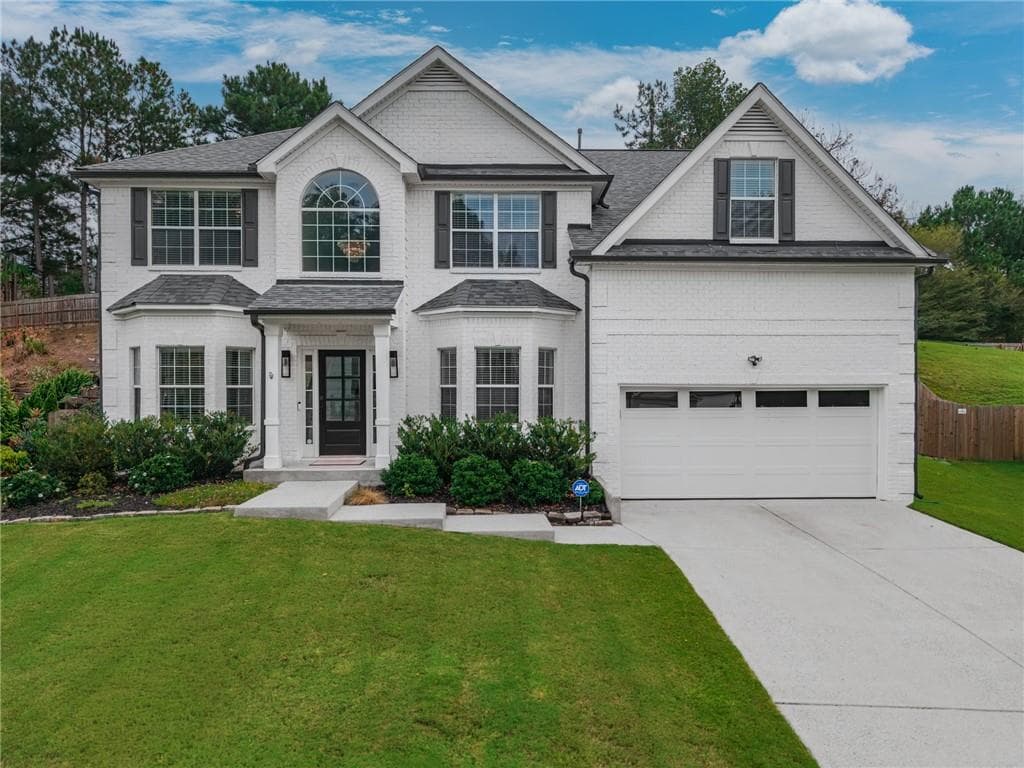 5 bedroom, 3 bathroom, 3,217 sq ft single family residence for sale at 137 Farm Valley Drive, Canton, GA 30115 — photo 1 of 33