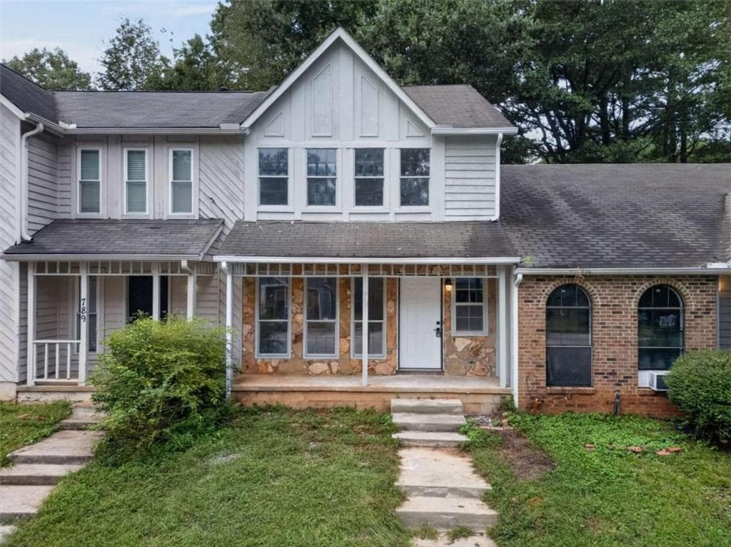 2 bedroom, 3 bathroom, 1,159 sq ft single family residence for sale at 791 Heritage Oaks Drive, Stone Mountain, GA 30088 — photo 2