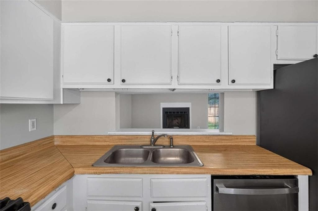 2 bedroom, 3 bathroom, 1,159 sq ft single family residence for sale at 791 Heritage Oaks Drive, Stone Mountain, GA 30088 — photo 8