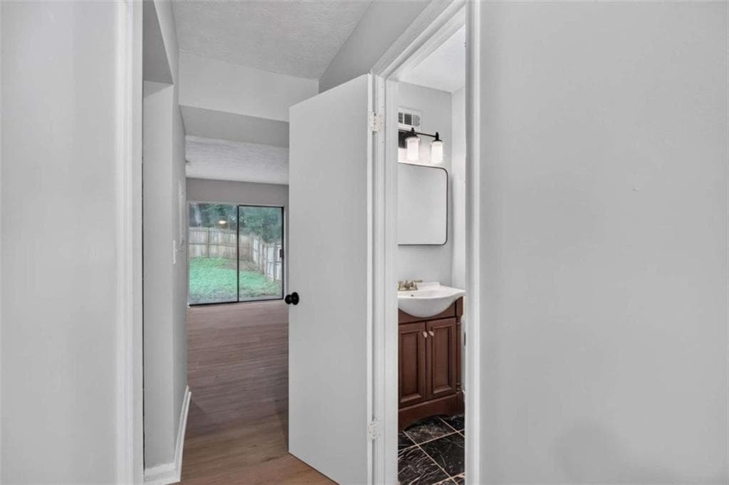 2 bedroom, 3 bathroom, 1,159 sq ft single family residence for sale at 791 Heritage Oaks Drive, Stone Mountain, GA 30088 — photo 9