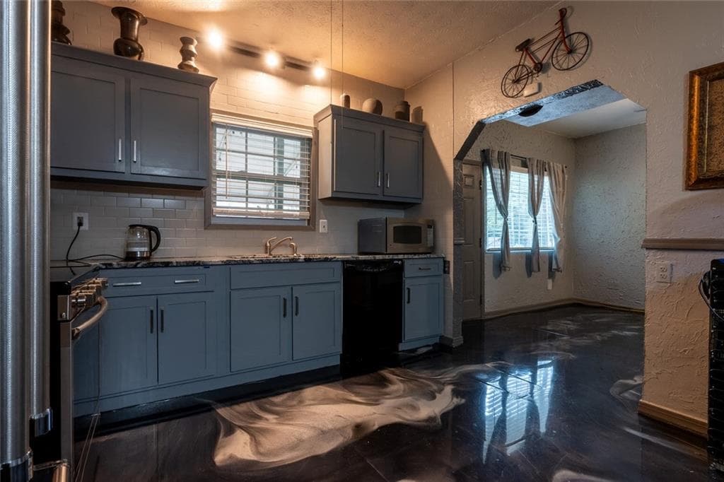 3 bedroom, 3 bathroom, 2,350 sq ft single family residence for sale at 2633 W Regal Court, Lawrenceville, GA 30044 — photo 10
