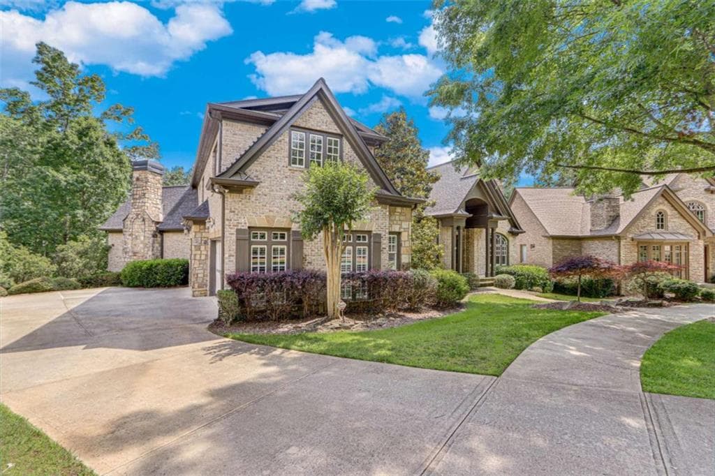 5 bedroom, 9 bathroom, 9,095 sq ft single family residence for sale at 6226 Random Winds Bluff, Gainesville, GA 30506 — photo 2