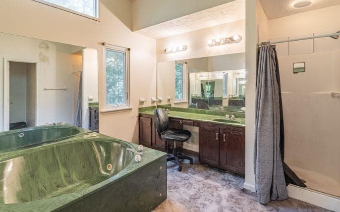 3 bedroom, 3 bathroom, 1,956 sq ft single family residence for sale at 185 Windhaven Trail, South Fulton, GA 30331 — photo 9
