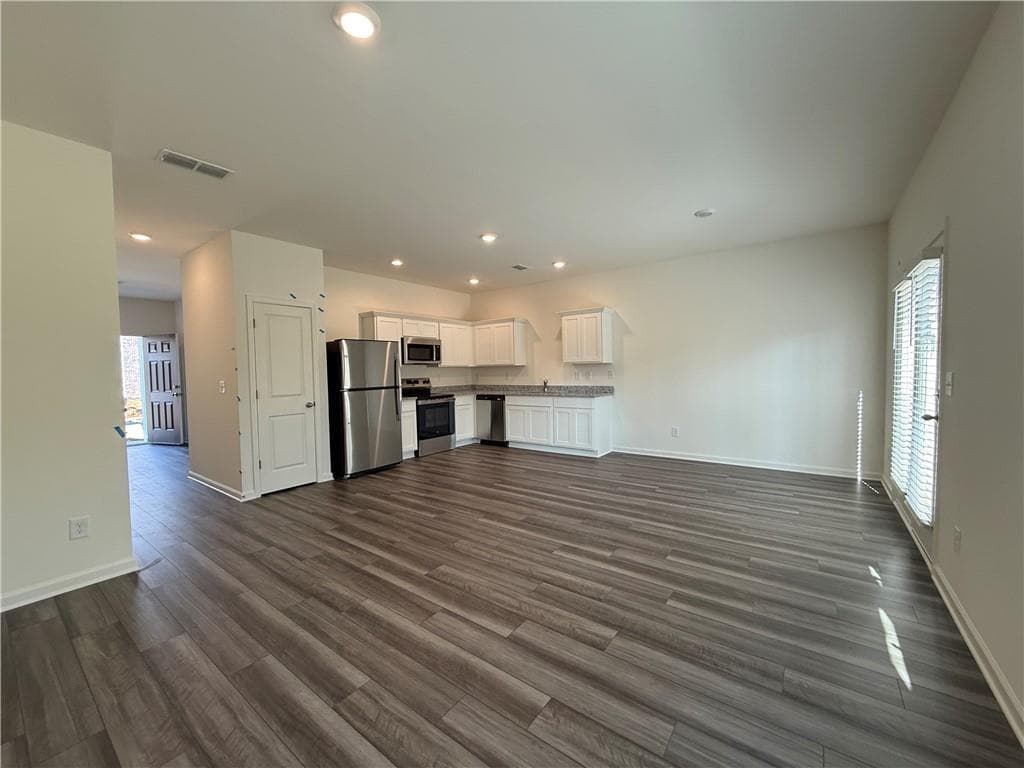3 bedroom, 3 bathroom, 1,421 sq ft townhouse for rent at 2558 Coventry Street, Atlanta, GA 30331 for $2,100 a month — photo 4