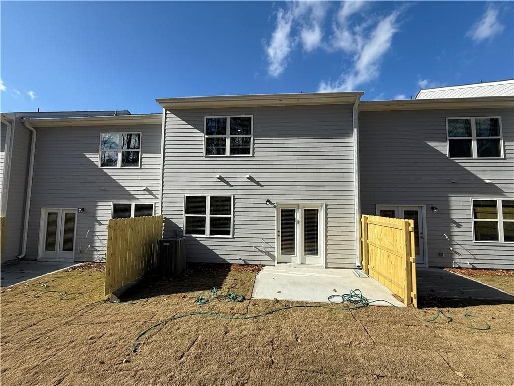 3 bedroom, 3 bathroom, 1,421 sq ft townhouse for rent at 2558 Coventry Street, Atlanta, GA 30331 for $2,100 a month — photo 6