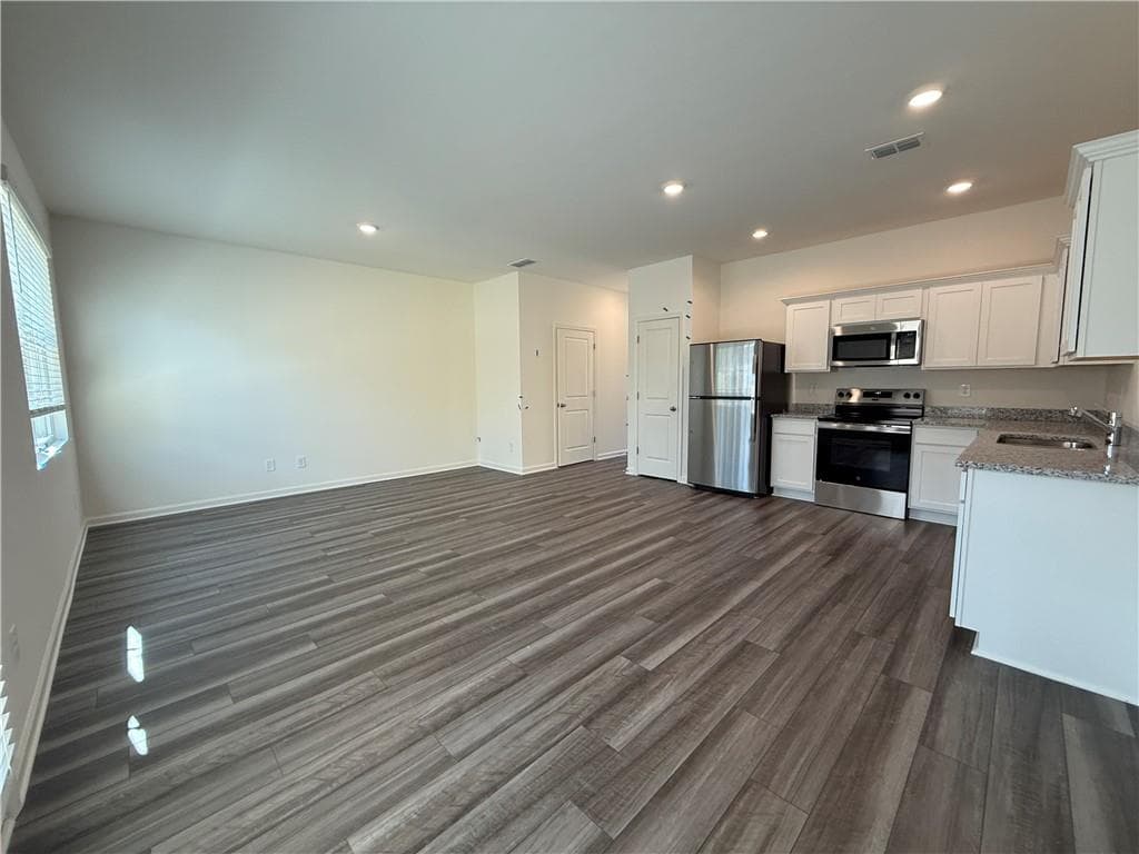 3 bedroom, 3 bathroom, 1,421 sq ft townhouse for rent at 2558 Coventry Street, Atlanta, GA 30331 for $2,100 a month — photo 7