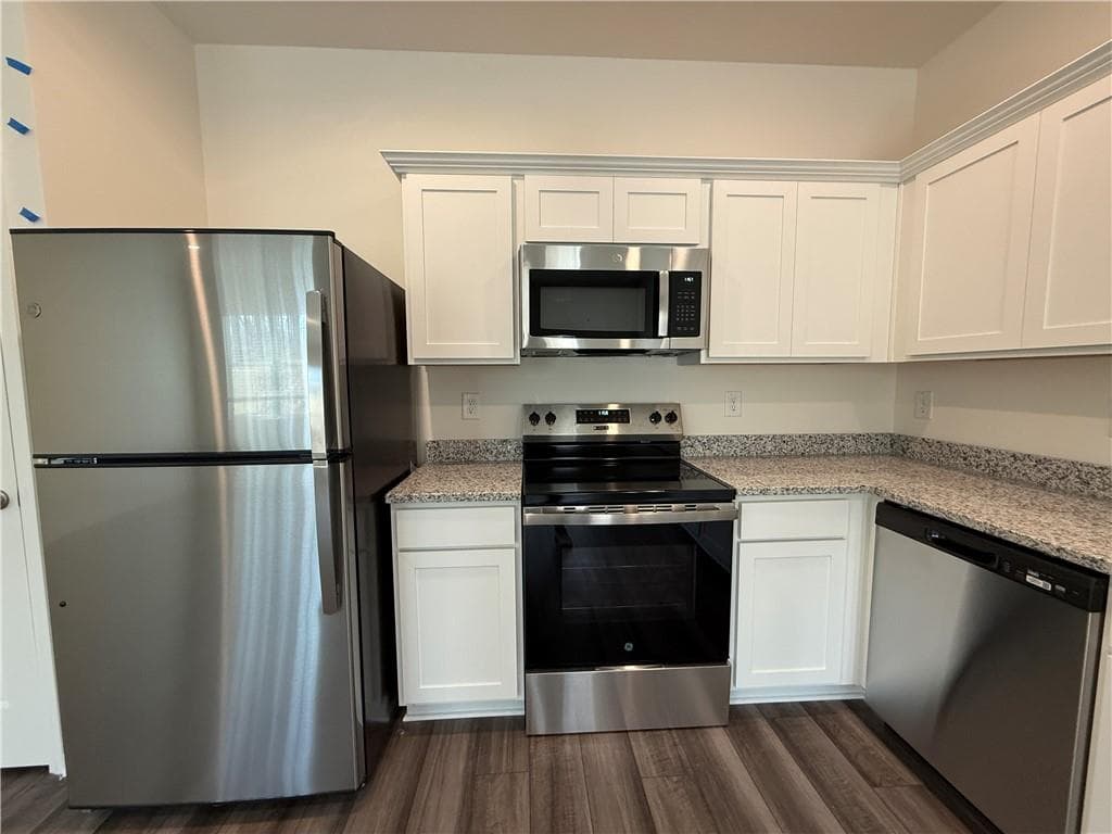 3 bedroom, 3 bathroom, 1,421 sq ft townhouse for rent at 2558 Coventry Street, Atlanta, GA 30331 for $2,100 a month — photo 8