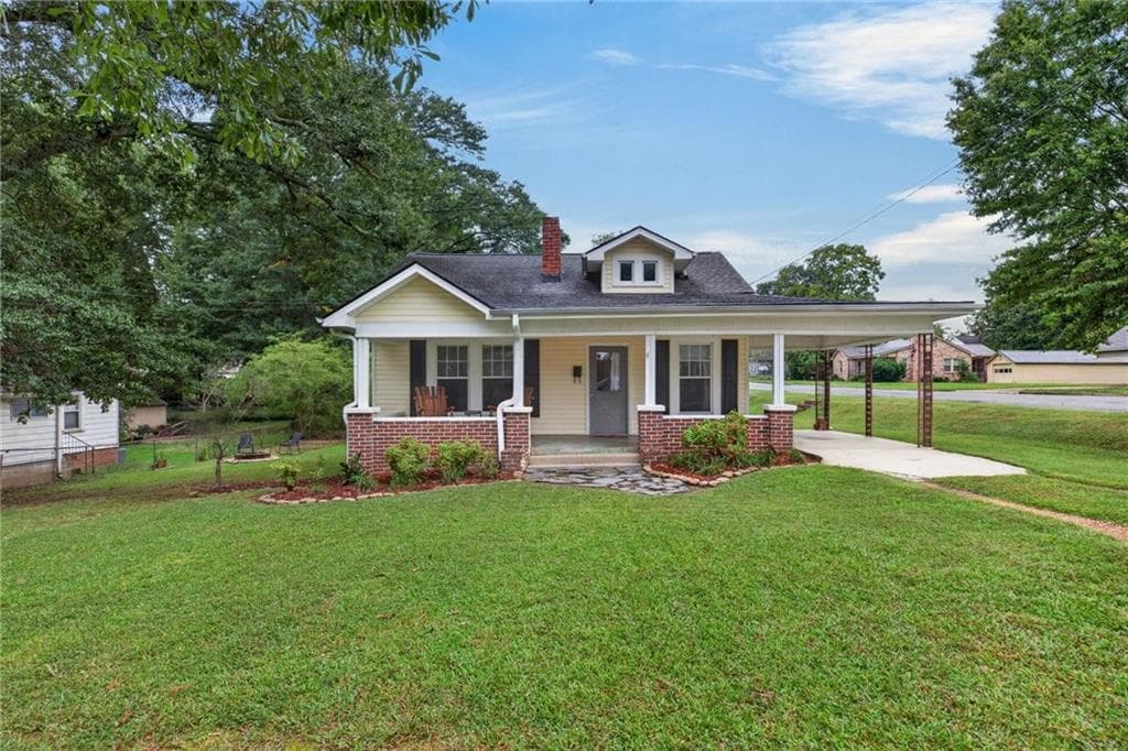 2 bedroom, 1 bathroom, 1,038 sq ft single family residence for sale at 303 Bluff Street, Rockmart, GA 30141 — photo 4