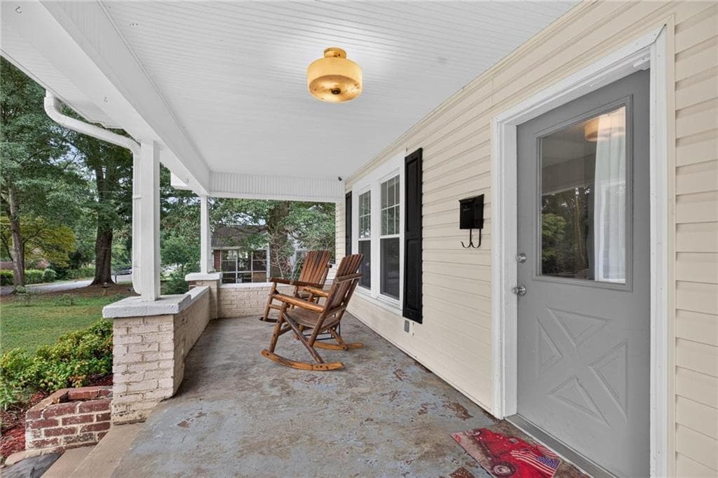 2 bedroom, 1 bathroom, 1,038 sq ft single family residence for sale at 303 Bluff Street, Rockmart, GA 30141 — photo 6