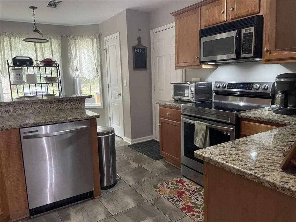 4 bedroom, 3 bathroom, 1,691 sq ft single family residence for sale at 124 Finch Way, Jefferson, GA 30549 — photo 10