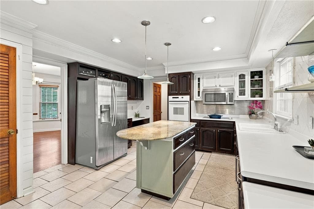 5 bedroom, 3 bathroom, 4,435 sq ft single family residence for rent at 5291 Manhasset Cove, Dunwoody, GA 30338 for $4,100 a month — photo 8