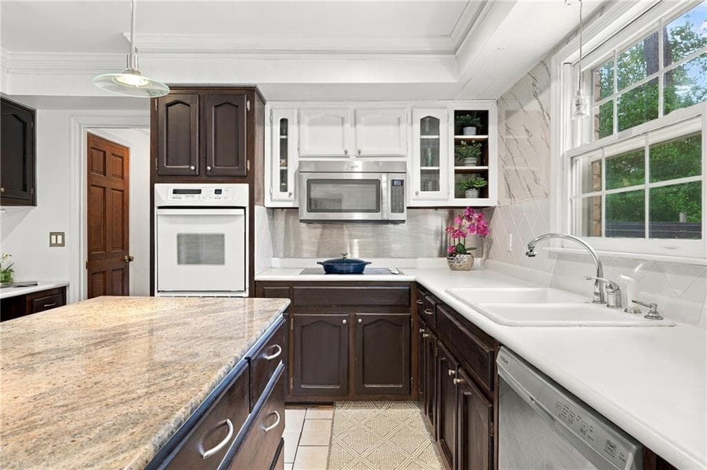 5 bedroom, 3 bathroom, 4,435 sq ft single family residence for rent at 5291 Manhasset Cove, Dunwoody, GA 30338 for $4,100 a month — photo 7