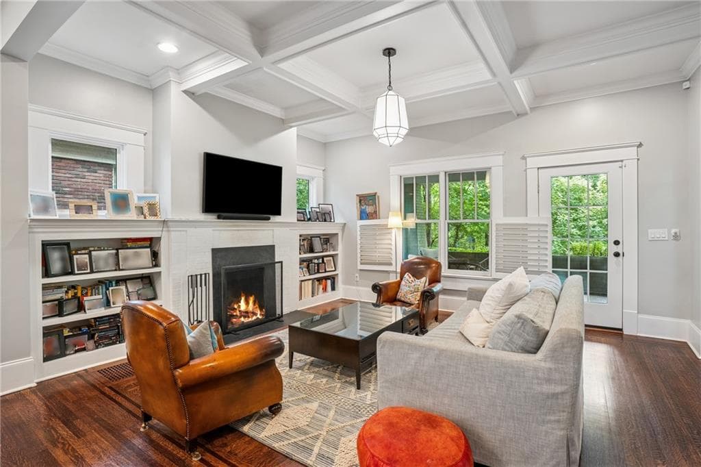 4 bedroom, 3 bathroom, 2,957 sq ft single family residence for rent at 1016 Highland View, Atlanta, GA 30306 for $8,500 a month — photo 4
