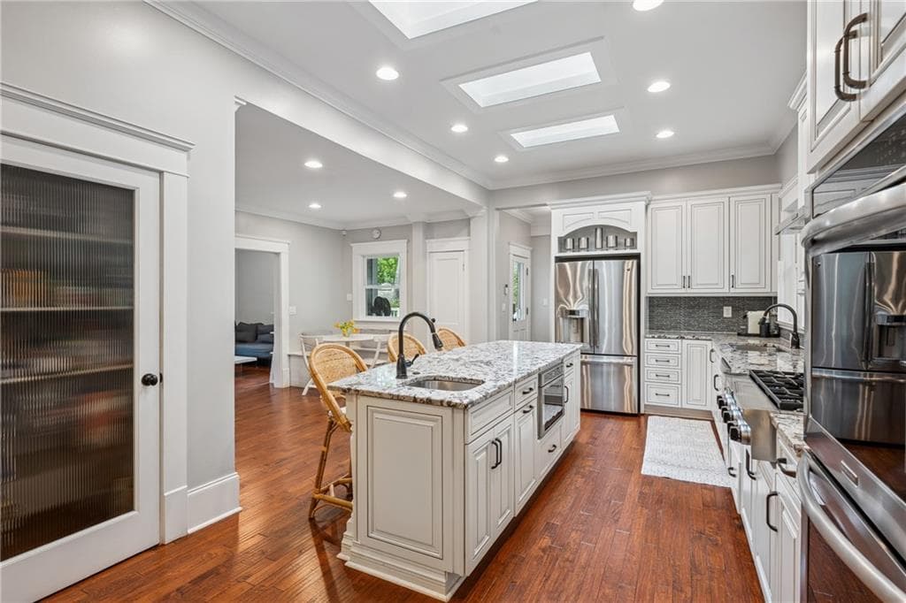 4 bedroom, 3 bathroom, 2,957 sq ft single family residence for rent at 1016 Highland View, Atlanta, GA 30306 for $8,500 a month — photo 7