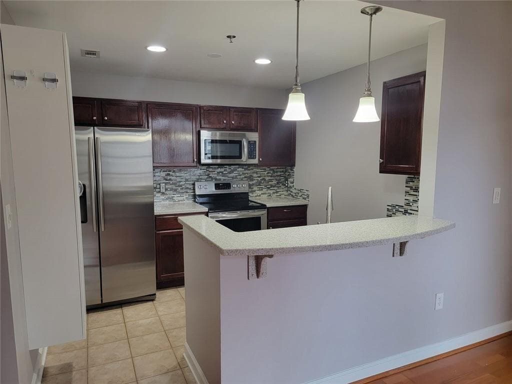 2 bedroom, 2 bathroom condominium for rent at 1101 Juniper Street 1018, Atlanta, GA 30309 for $2,500 a month — photo 2