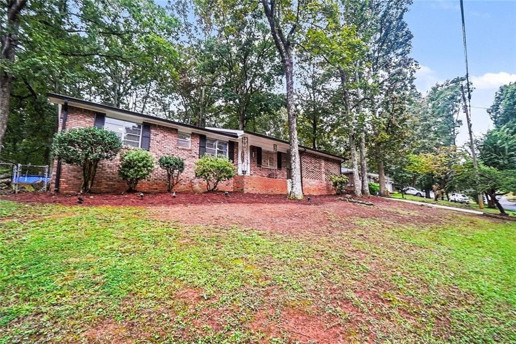 3 bedroom, 2 bathroom, 1,305 sq ft single family residence for sale at 5714 Amalfi Way, Douglasville, GA 30135 — photo 4