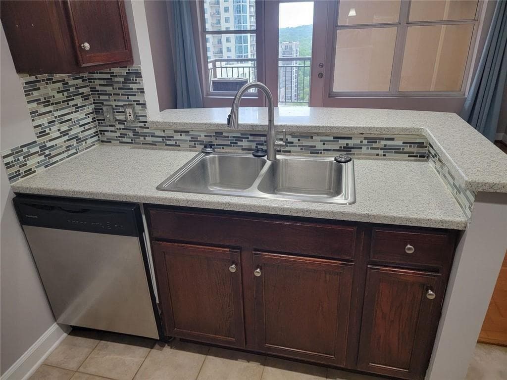 2 bedroom, 2 bathroom condominium for rent at 1101 Juniper Street 1018, Atlanta, GA 30309 for $2,500 a month — photo 5