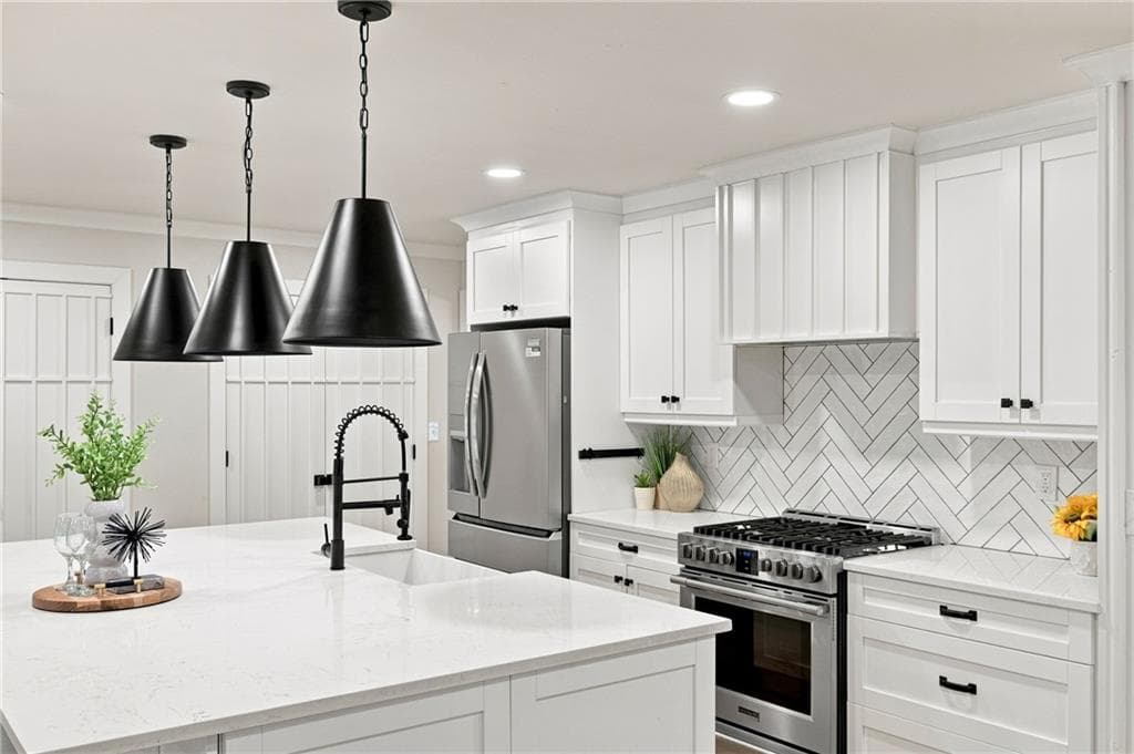 3 bedroom, 3 bathroom, 2,490 sq ft single family residence for sale at 1988 Brewer Boulevard, Atlanta, GA 30310 — photo 8