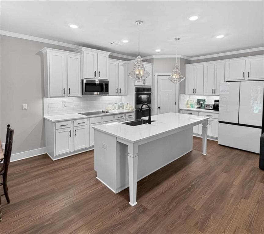 5 bedroom, 3 bathroom, 2,700 sq ft single family residence for sale at 4947 Emory Griffin Road, Gillsville, GA 30543 — photo 2
