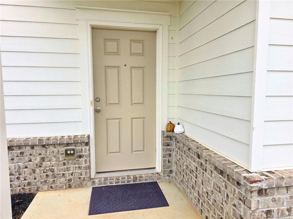 4 bedroom, 3 bathroom, 2,132 sq ft single family residence for rent at 65 Knightsbridge Lane, Winder, GA 30680 for $2,300 a month — photo 3