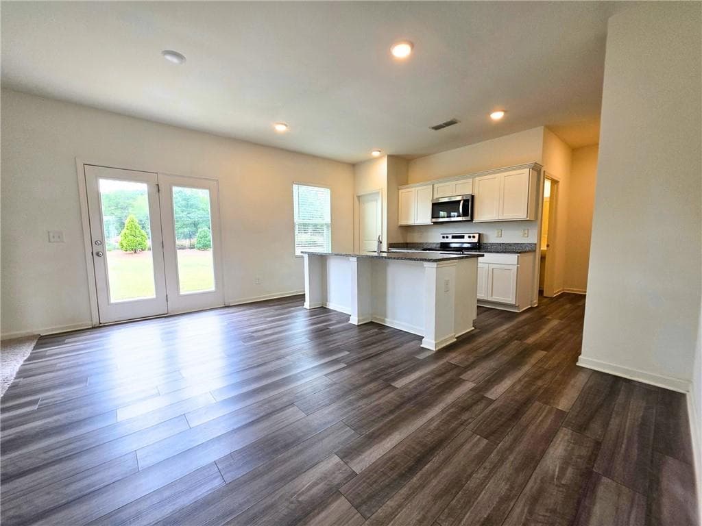 4 bedroom, 3 bathroom, 2,132 sq ft single family residence for rent at 65 Knightsbridge Lane, Winder, GA 30680 for $2,300 a month — photo 8