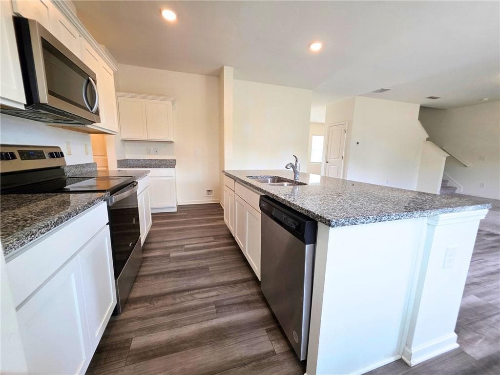 4 bedroom, 3 bathroom, 2,132 sq ft single family residence for rent at 65 Knightsbridge Lane, Winder, GA 30680 for $2,300 a month — photo 10