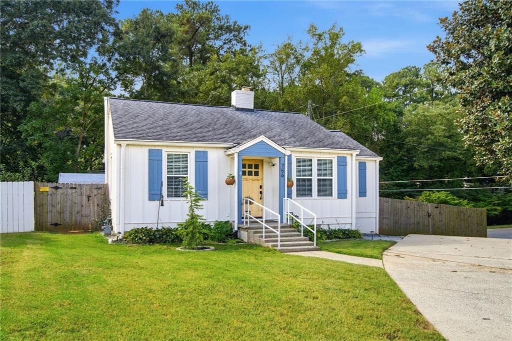 3 bedroom, 1 bathroom, 1,104 sq ft single family residence for sale at 756 Mimosa Drive, Marietta, GA 30060 — photo 2