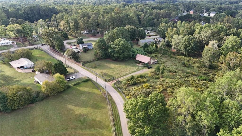single family residence for sale at 7580 Bates Drive, Alpharetta, GA 30004 — photo 6