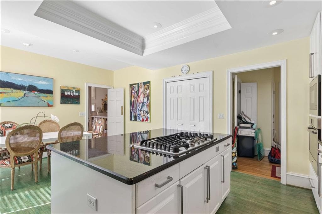 5 bedroom, 7 bathroom, 4,500 sq ft single family residence for sale at 4274 Wieuca Overlook, Atlanta, GA 30342 — photo 10