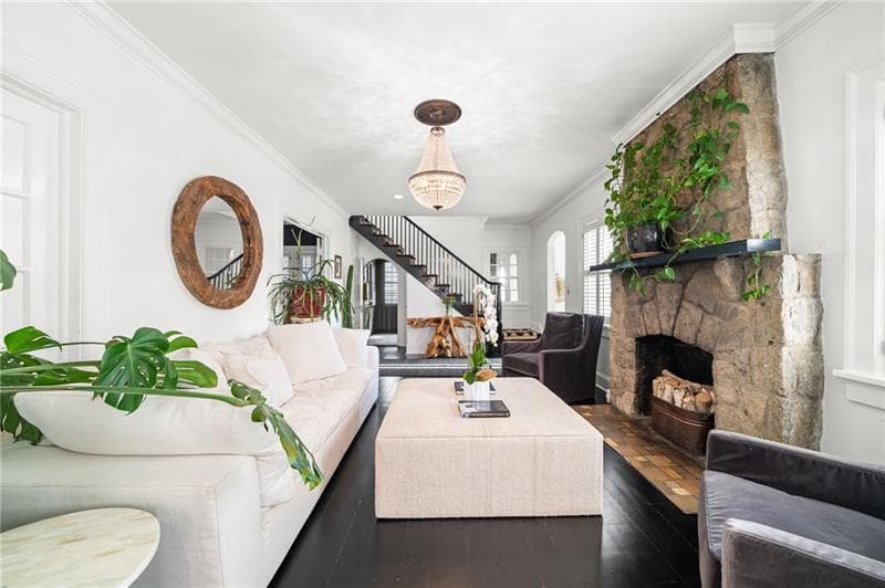 4 bedroom, 3 bathroom, 2,618 sq ft single family residence for rent at 578 Montgomery Ferry Road A, Atlanta, GA 30324 for $7,500 a month — photo 6