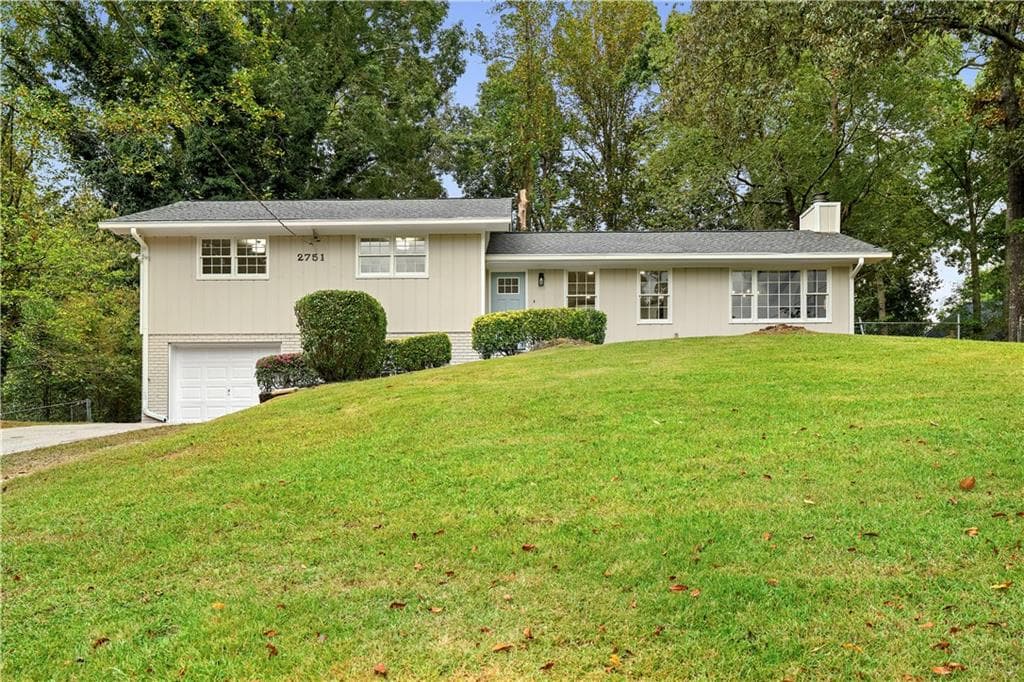 4 bedroom, 2 bathroom, 1,826 sq ft single family residence for sale at 2751 Dunwood Lane, Acworth, GA 30102