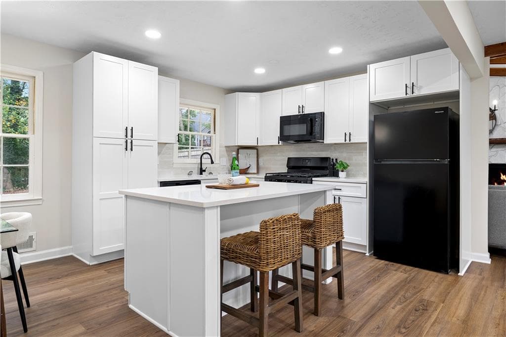 4 bedroom, 2 bathroom, 1,826 sq ft single family residence for sale at 2751 Dunwood Lane, Acworth, GA 30102 — photo 2
