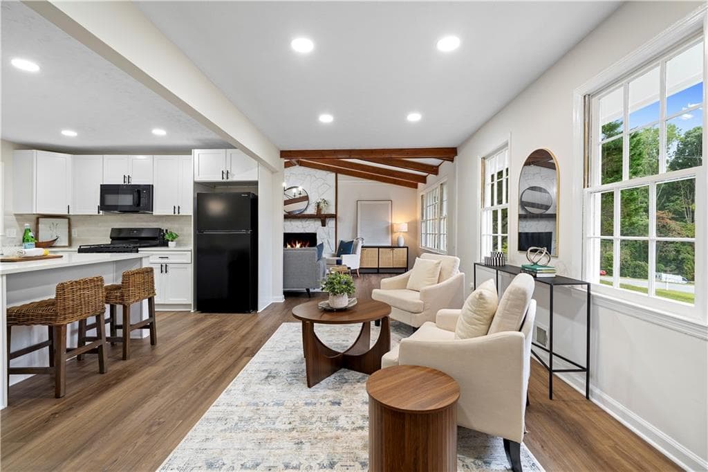 4 bedroom, 2 bathroom, 1,826 sq ft single family residence for sale at 2751 Dunwood Lane, Acworth, GA 30102 — photo 4