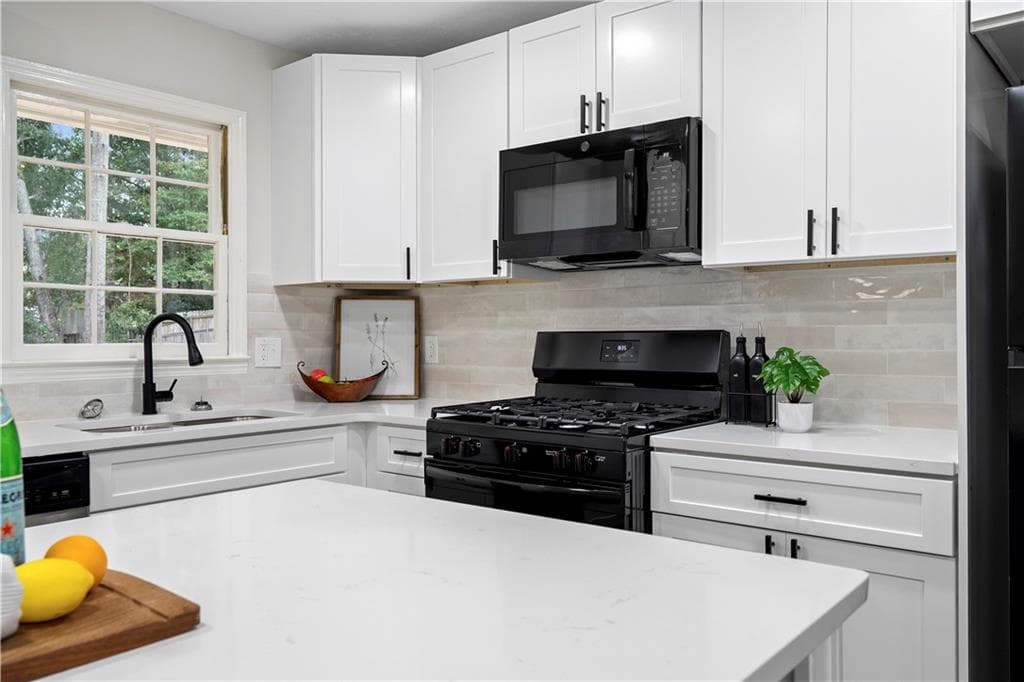 4 bedroom, 2 bathroom, 1,826 sq ft single family residence for sale at 2751 Dunwood Lane, Acworth, GA 30102 — photo 8