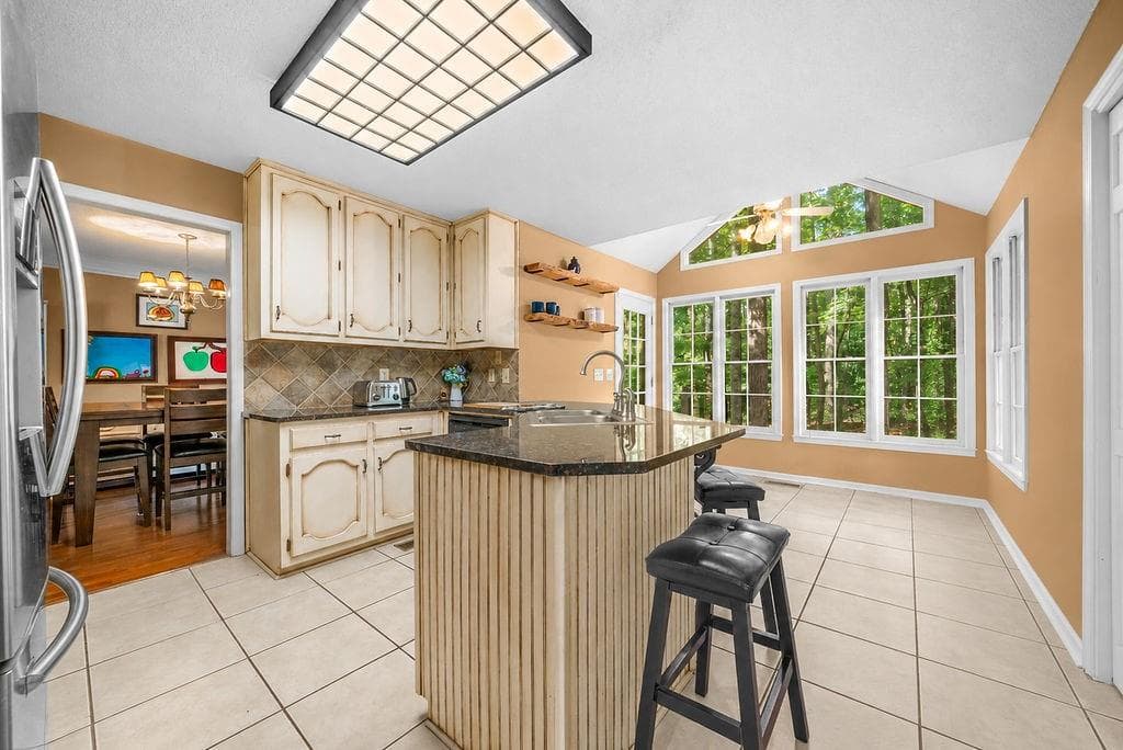 4 bedroom, 3 bathroom, 1,840 sq ft single family residence for sale at 3360 Timber Ridge, Powder Springs, GA 30127 — photo 3