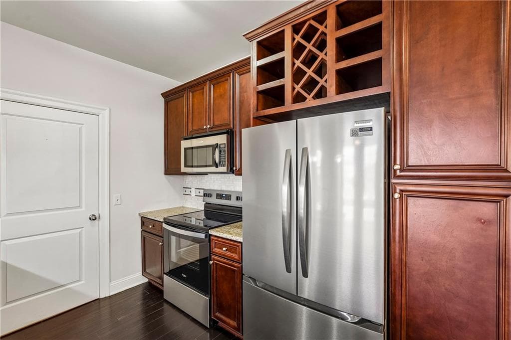 2 bedroom, 2 bathroom, 1,002 sq ft condominium for sale at 901 Abernathy Road 6230, Sandy Springs, GA 30328 — photo 7