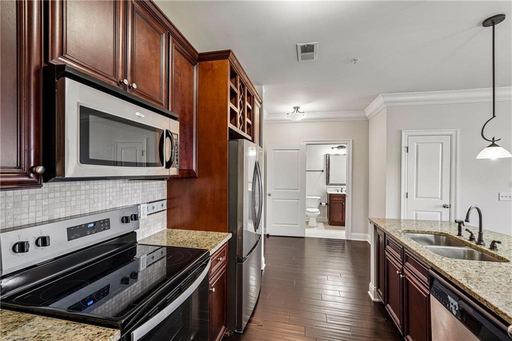 2 bedroom, 2 bathroom, 1,002 sq ft condominium for sale at 901 Abernathy Road 6230, Sandy Springs, GA 30328 — photo 9