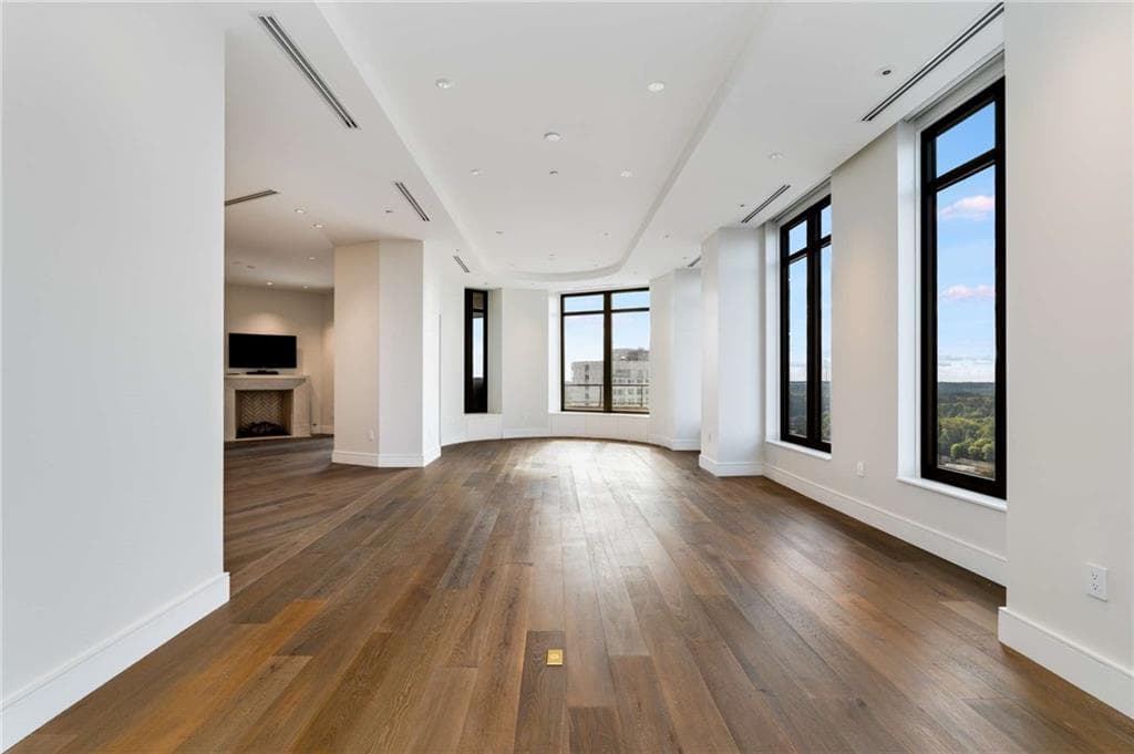 3 bedroom, 4 bathroom, 3,407 sq ft condominium for rent at 3376 Peachtree Road 33B, Atlanta, GA 30326 for $13,000 a month — photo 2