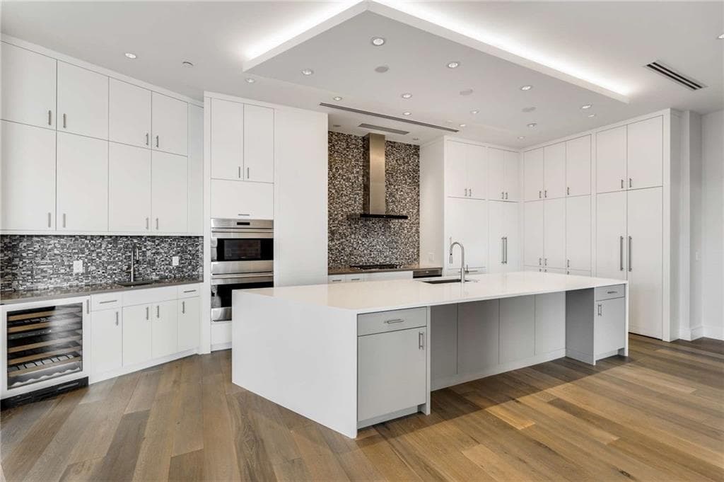 3 bedroom, 4 bathroom, 3,407 sq ft condominium for rent at 3376 Peachtree Road 33B, Atlanta, GA 30326 for $13,000 a month — photo 10