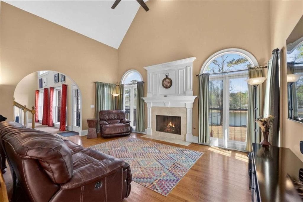 6 bedroom, 5 bathroom, 6,118 sq ft single family residence for sale at 1009 Lyndhurst Way, Conyers, GA 30013 — photo 4