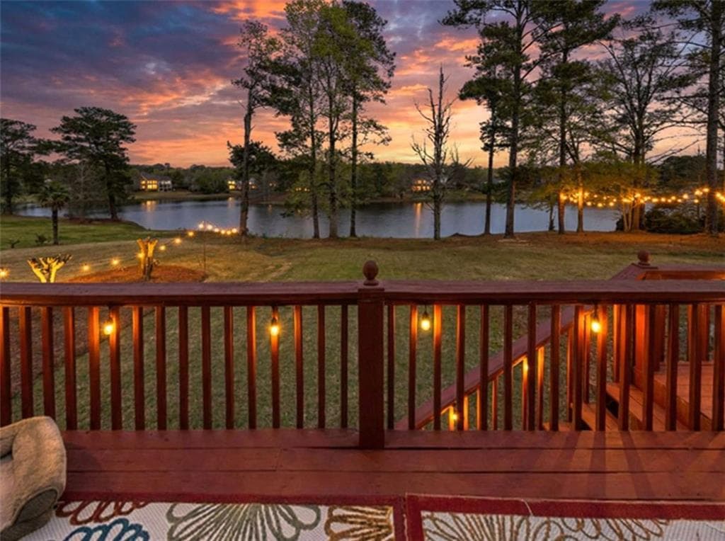 6 bedroom, 5 bathroom, 6,118 sq ft single family residence for sale at 1009 Lyndhurst Way, Conyers, GA 30013 — photo 5